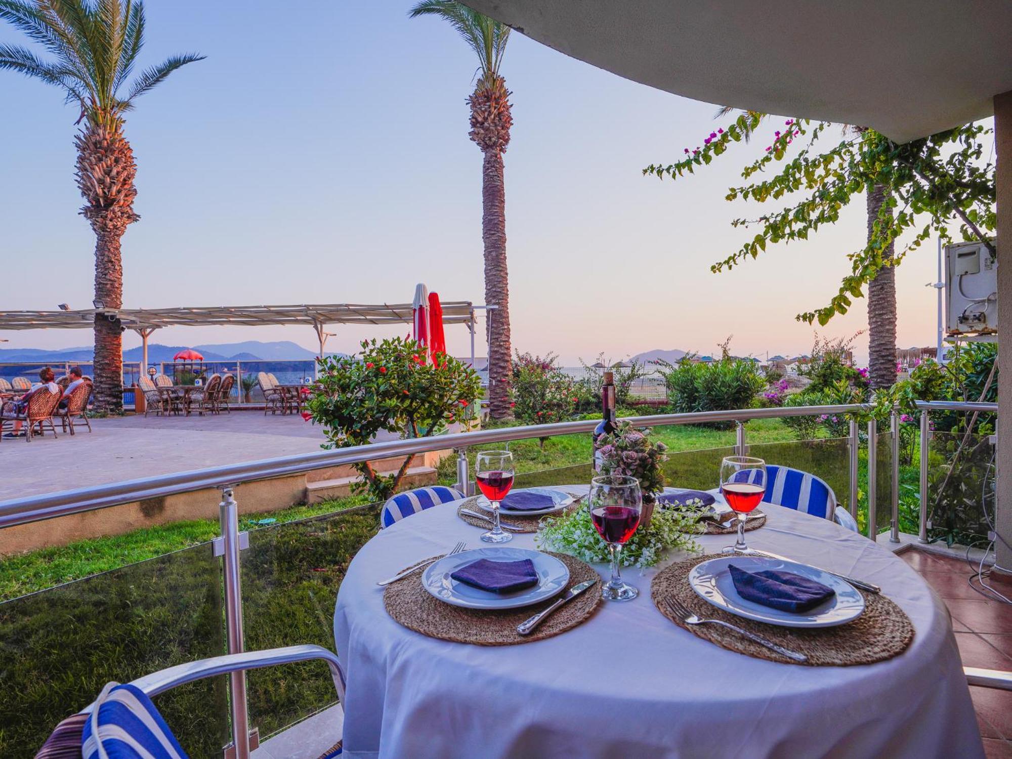 Sunset Beach Club Aqua Lettings 费特希耶 外观 照片