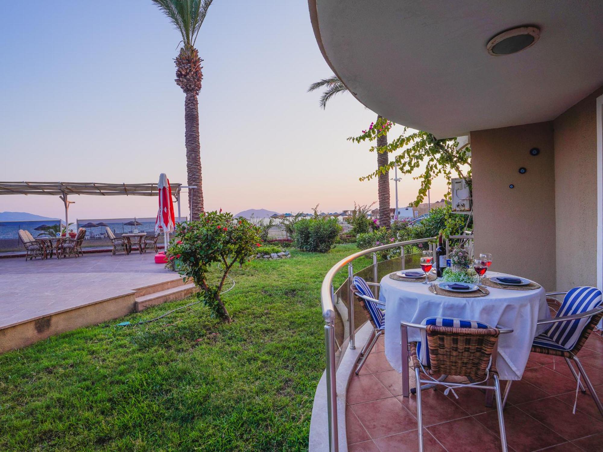 Sunset Beach Club Aqua Lettings 费特希耶 外观 照片